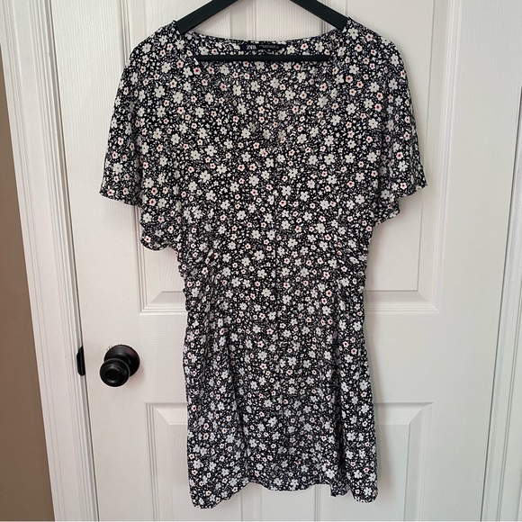 Zara Black and White Floral Button Down Mini Dress Medium - Picture 1 of 11
